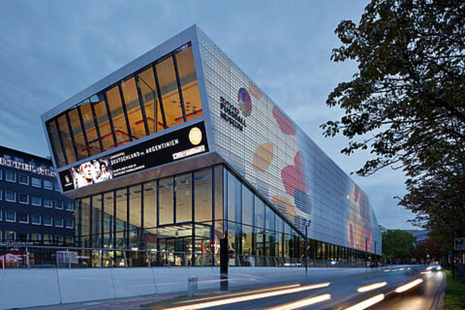 fussballmuseum-architektur-suhan-020.JPG