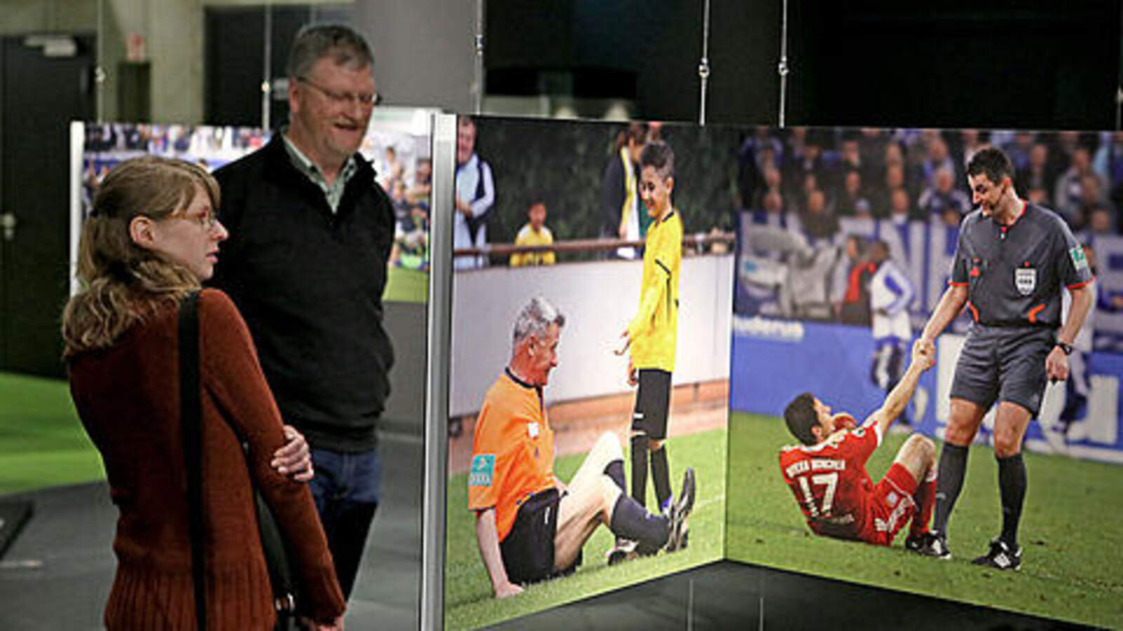 sonderausstellung-traeume-traene-triumphe-mini-megastars-009.JPG