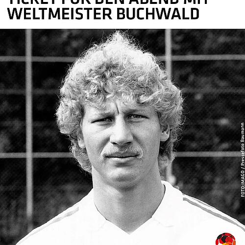 Photo shared by Deutsches Fußballmuseum on May 07, 2025 tagging @guido.buchwald_official, and @vfblegends. Pode ser uma imagem de 1 pessoa, pôster e texto que diz "DEINE LAUNE OHNE EIN TICKET FÜR DEN ABEND MIT WELTMEISTER BUCHWALD Besenan E eaman DATON DEUTSCHES FUSSBALL MUSEUM".