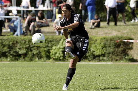 fussballmuseum-hall-of-fame-h-steffi-jones.jpg
