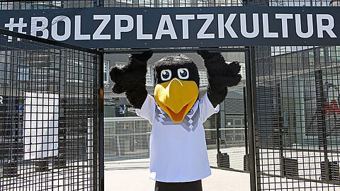museum-kicken-spass-vorplatz-bolzplatz-der-zukunft-paule.JPG