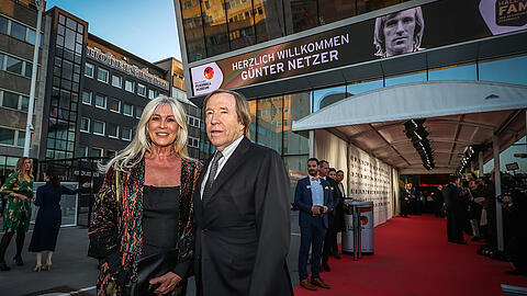 guenter-netzer-hall-of-fame-gala-1904-dfm.jpg
